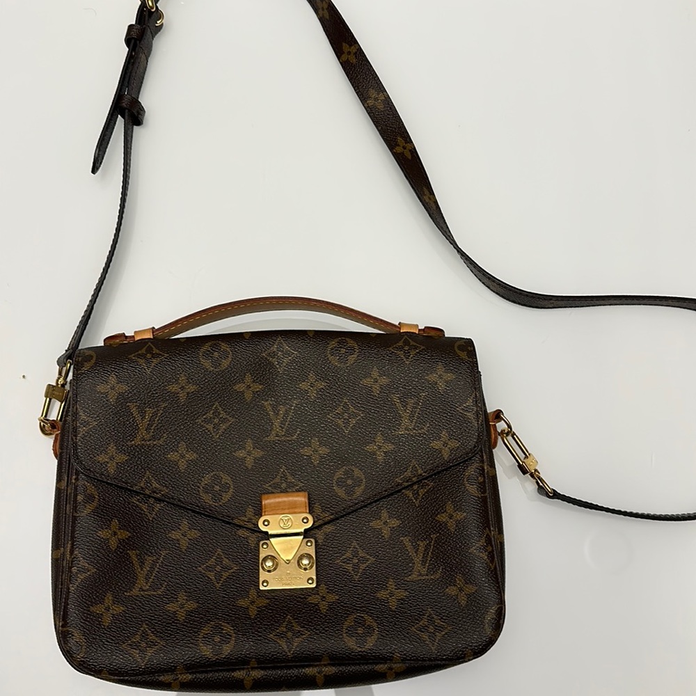 Louis Vuitton crossbody